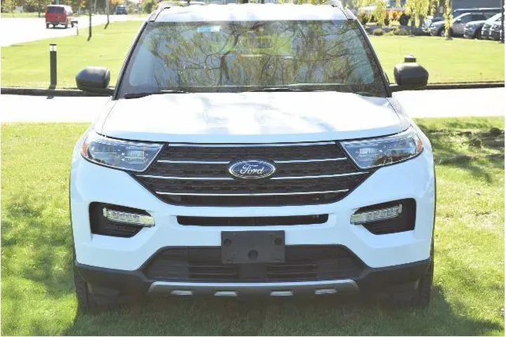 $30990 : Ford Explorer 2022 AWD XLT 4 image 2