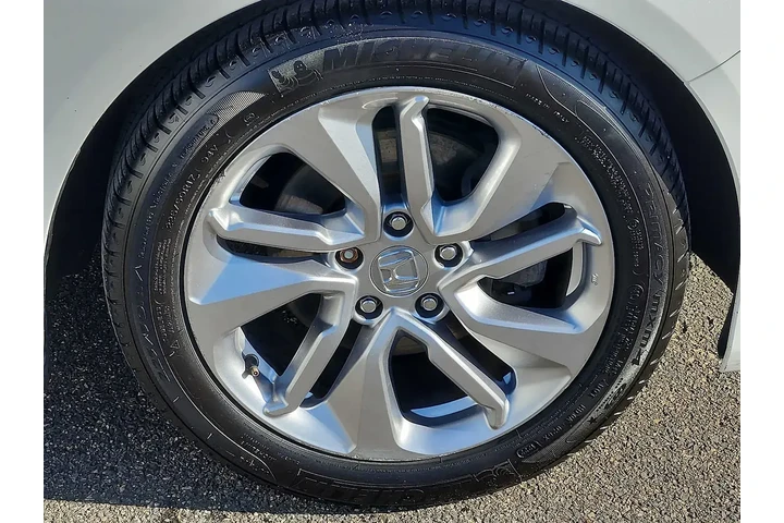 $15866 : Honda Accord 2019 LX 4dr Sed image 8