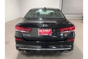 $15937 : Kia Optima 2020 thumbnail