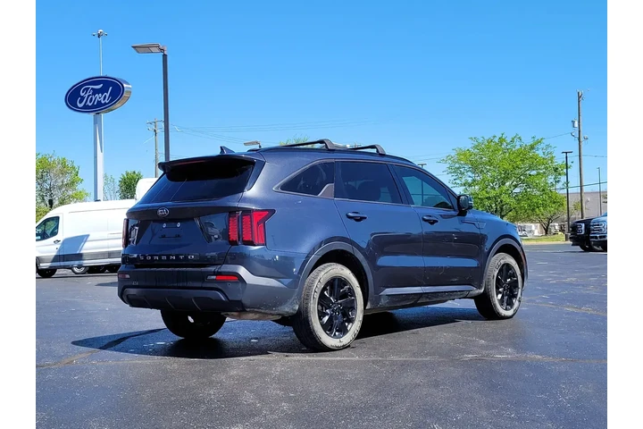 $22389 : Kia Sorento 2021 AWD S 4dr S image 4