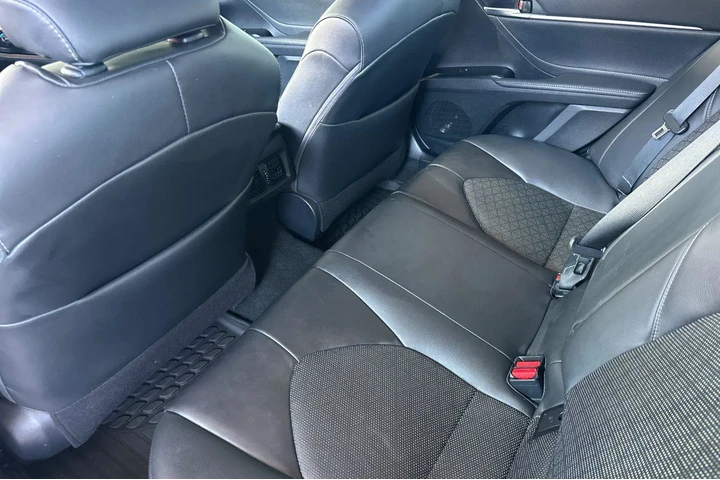 $26000 : Toyota Camry 2018 XSE V6 4dr image 7