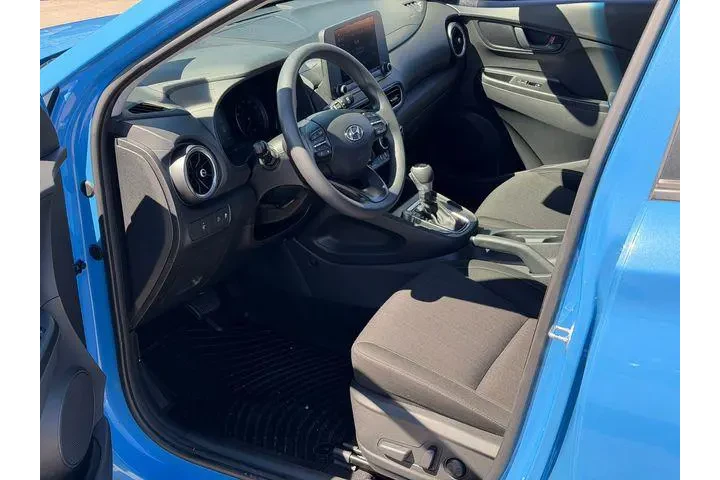 $18788 : Hyundai KONA 2023 SEL 4dr Cr image 10