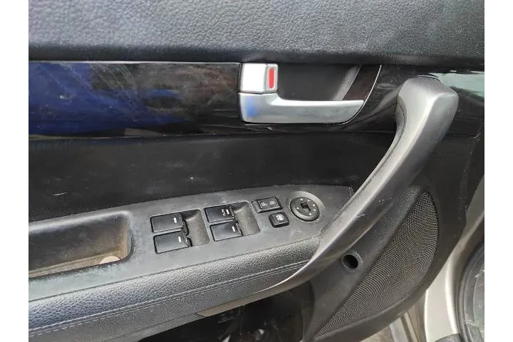 $9247 : Kia Sorento 2014 LX 4dr SUV image 7