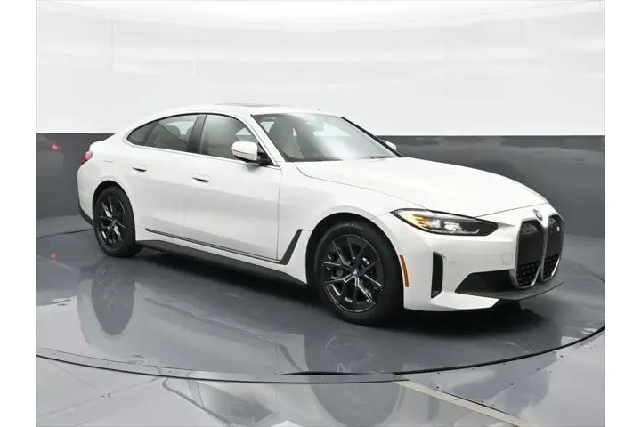 $38891 : BMW i4 2023 eDrive35 Gran Co image 6