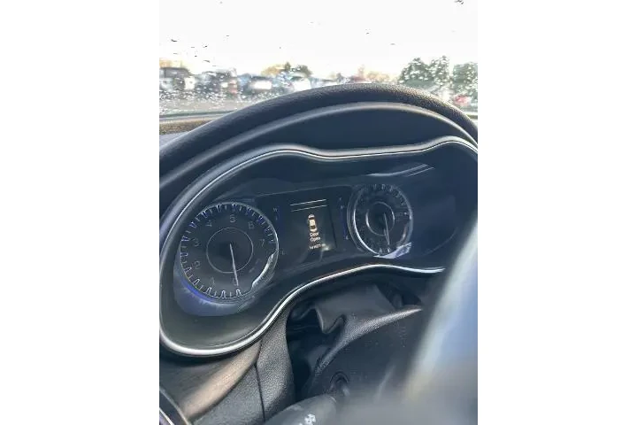 $9731 : Chrysler 200 2017 LX 4dr Sed image 3