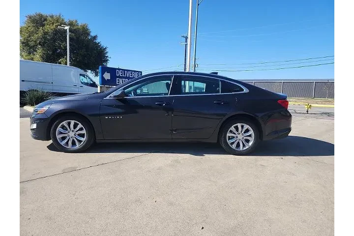 $18487 : Chevrolet Malibu 2023 LT 4dr image 4