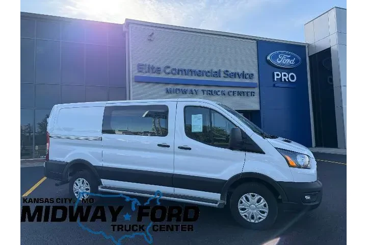 $36988 : Ford Transit 2024 250 3dr LW image 1
