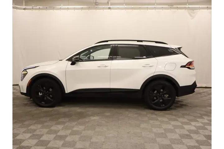 $35828 : Kia Sportage Plug-In Hybrid image 4