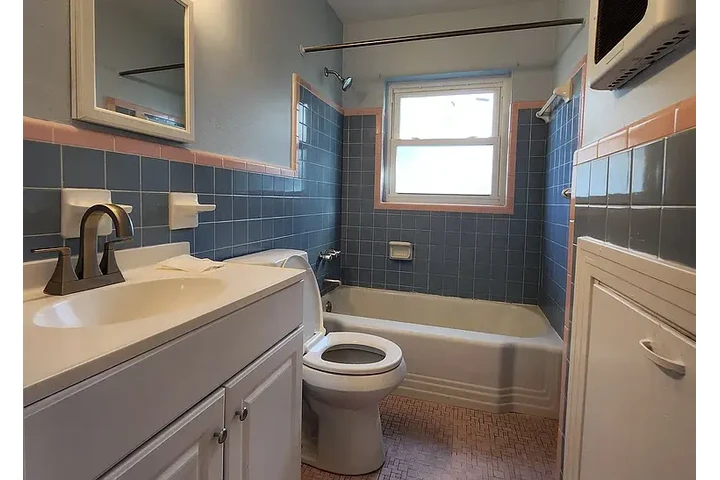 $1500 : HOUSE AVAILABLE NOW TAMPA FL image 5