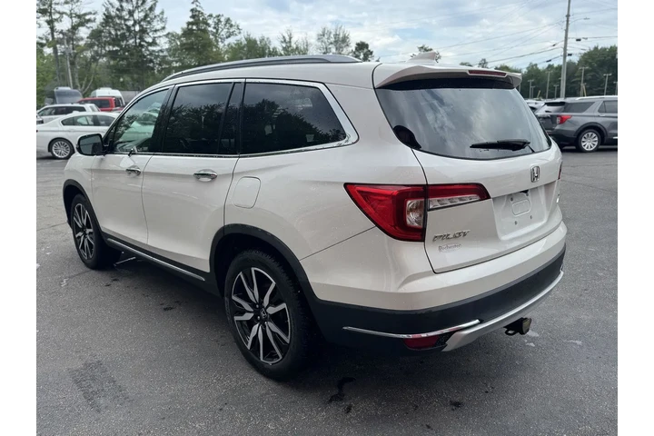 $23885 : 2019 Pilot Touring 7-Passenger image 5