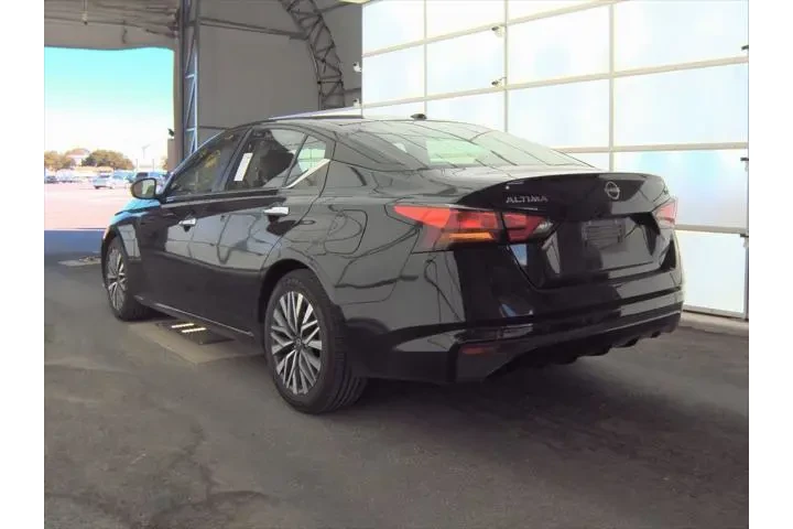 $20699 : Nissan Altima 2024 2.5 SV 4d image 6