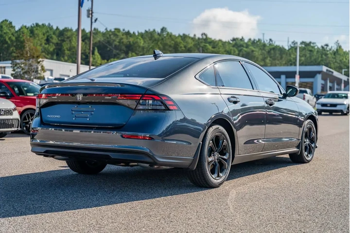 $30556 : Honda Accord 2025 SE 4dr Sed image 7