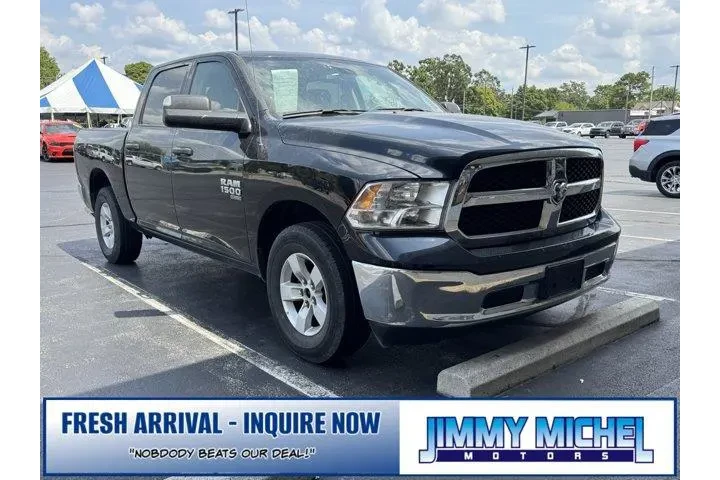 $27399 : Ram 1500 Classic 2023 4x4 SL image 1
