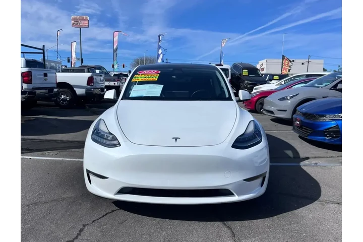 $33988 : Tesla Model Y 2022 AWD Long image 2