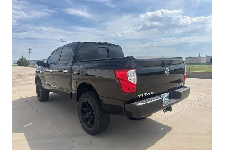 $29750 : Nissan Titan 2021 4x4 SV 4dr image 7