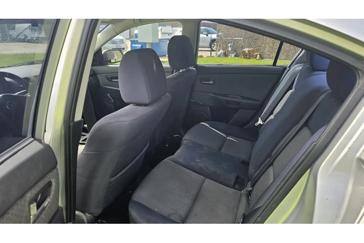 $2850 : Vendo Mazda 3i a super precio image 5