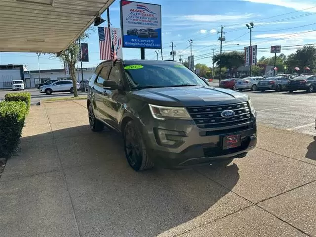 $15999 : 2017 Explorer XLT image 4