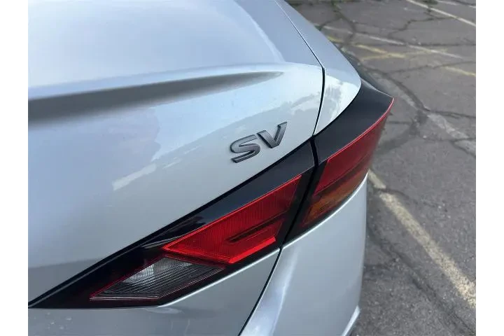 $16799 : Nissan Altima 2024 2.5 SV 4d image 4