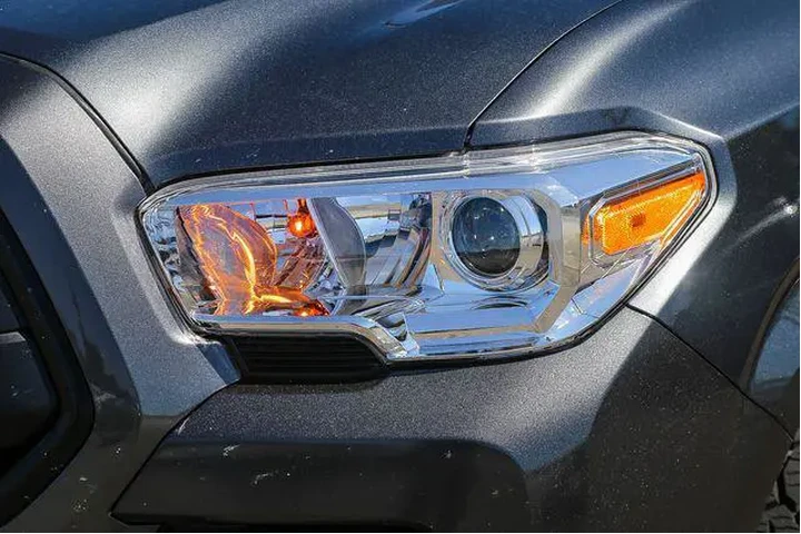 $33991 : Toyota Tacoma 2022 4x4 SR V6 image 8