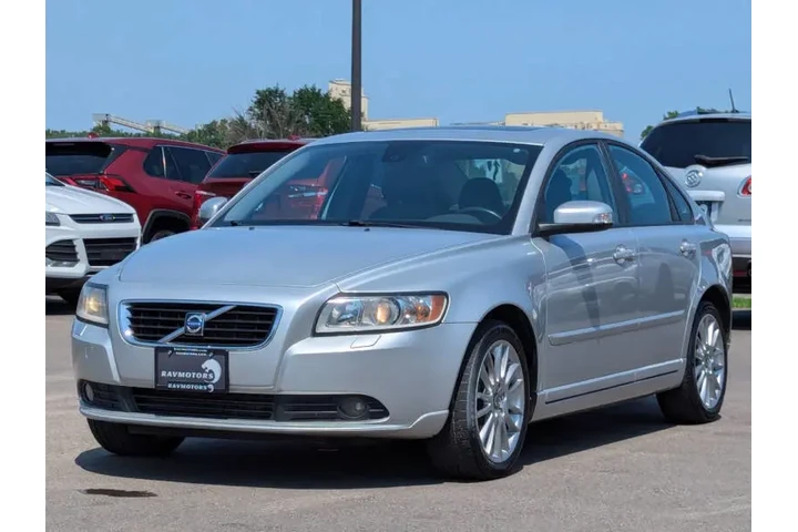 $6985 : 2008 S40 T5 image 5
