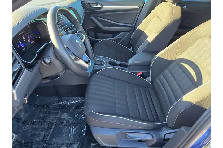 $20991 : Volkswagen Jetta 2024 Sport image 9