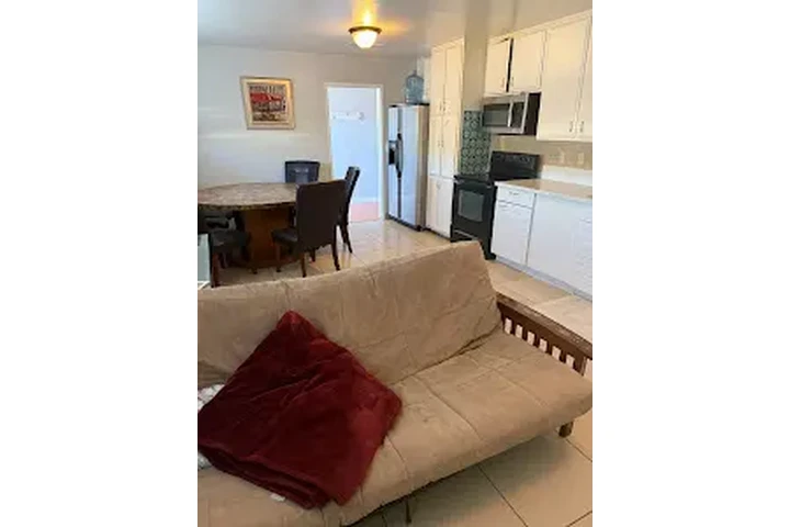 RENTO APARTAMENTO Y CUARTOS👇 image 10