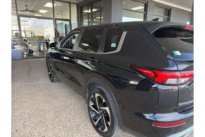 $21427 : Mitsubishi Outlander 2023 SE image 7