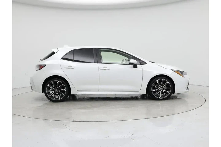 $21998 : Toyota Corolla Hatchback 202 image 7