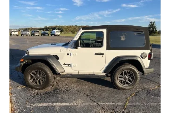$29525 : Jeep Wrangler 2024 4x4 Sport image 2