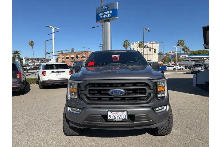 $33676 : Ford F-150 2021 4x2 XL 4dr S image 2