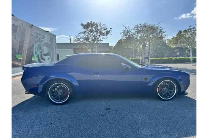 $31999 : 2018 Challenger 392 HEMI Scat image 5