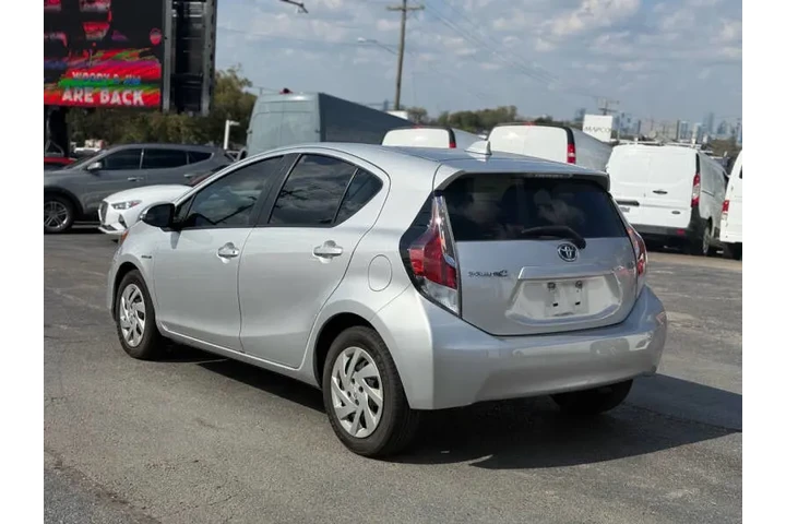 $9995 : 2015 Prius c Two image 8