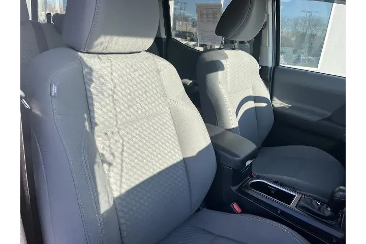 $36988 : Toyota Tacoma 2023 4x4 TRD S image 5