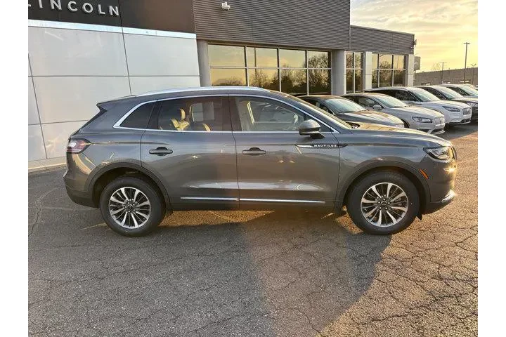 $25985 : Lincoln Nautilus 2022 AWD St image 8