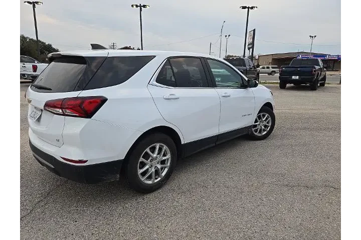 $20983 : Chevrolet Equinox 2024 LT 4d image 8