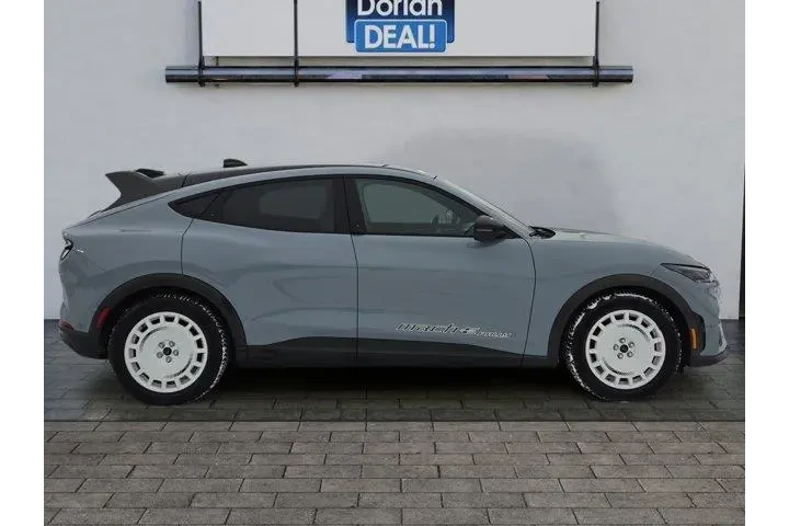 $35995 : Ford Mustang Mach-E 2024 AWD image 2