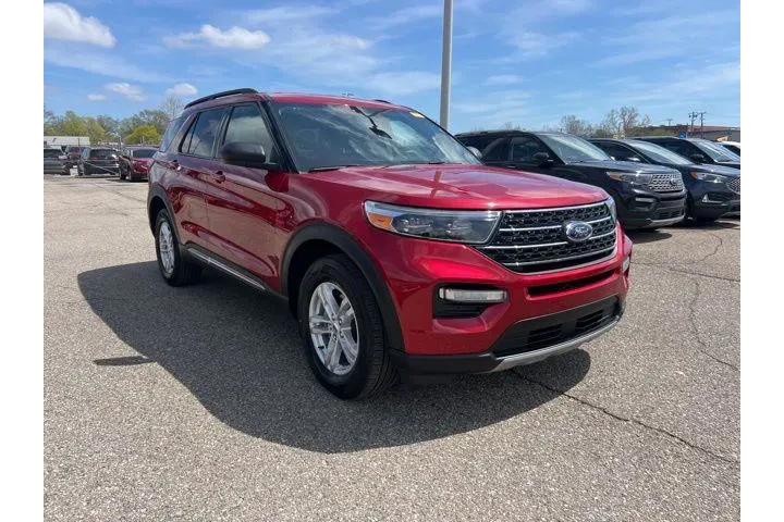 $32515 : Ford Explorer 2023 AWD XLT 4 image 3
