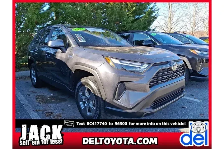 $31790 : Toyota RAV4 2024 AWD XLE 4dr image 1