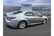 $26424 : Toyota Camry 2024 LE 4dr Sed thumbnail