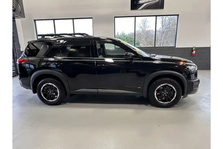 $34395 : Nissan Pathfinder 2024 AWD R image 7