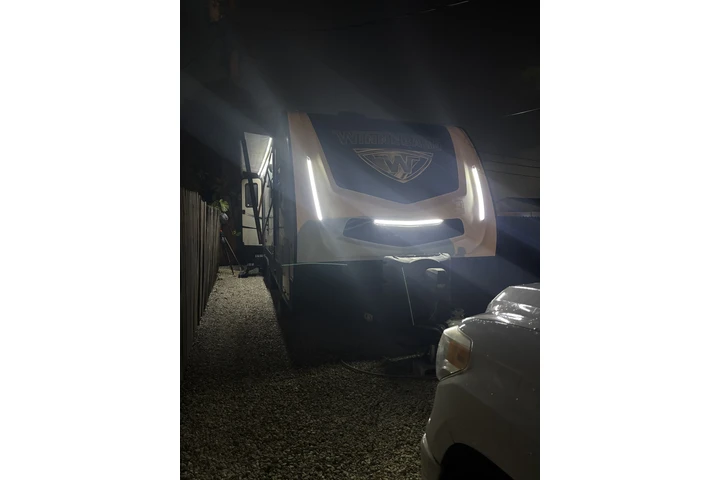 $1300 : Rento tráiler image 3