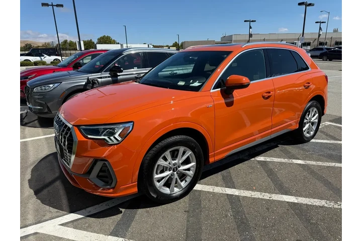 $25750 : Audi Q3 2022 AWD quattro S l image 1
