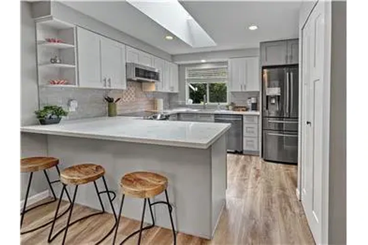 $3200 : Rental property with 2 bedro image 10