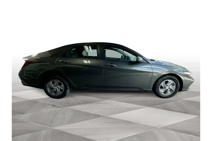 $23483 : Hyundai ELANTRA 2025 SE 4dr image 9