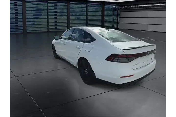 $29788 : Honda Accord Hybrid 2024 Spo image 6