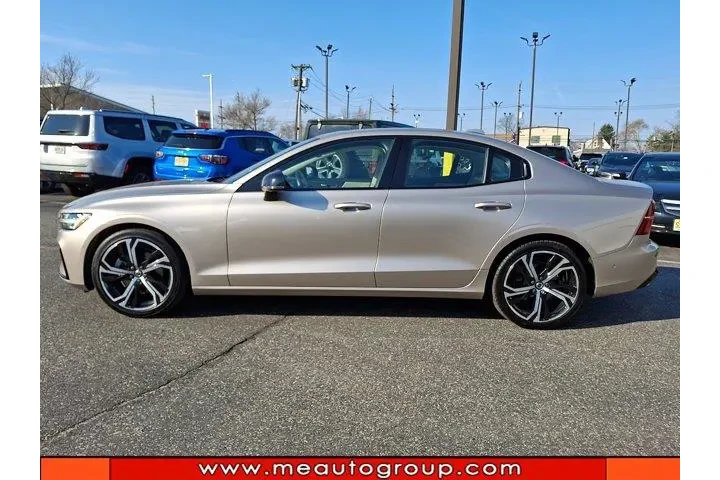 $21610 : Volvo S60 2024 B5 Plus Dark image 2
