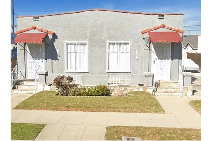 $1695 : Beautiful Spanish Style Duplex image 1