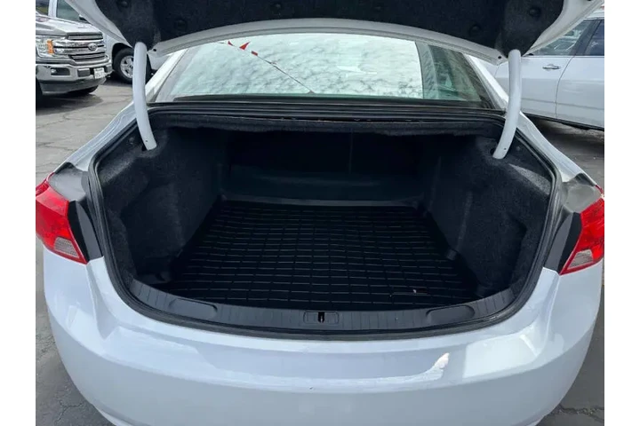 2018 Impala LT image 7