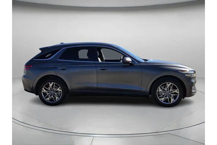 $34691 : Genesis GV70 2023 AWD 2.5T S image 4