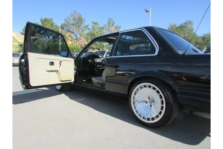 $9995 : 1986 BMW 3 Series 325es image 9